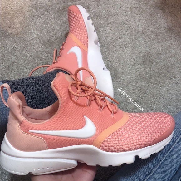 Nike Shoes - ‼️SALE SiZE 7 Women Rare Nike ‼️‼️